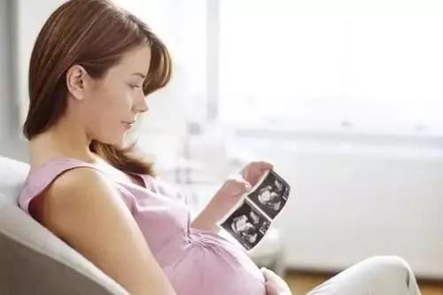 试管婴儿囊胚培养有哪些优势？